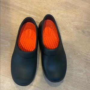 Stride Rite Crocs Black Slip-On Shoes with Orange Insole Work Very Comfortable
